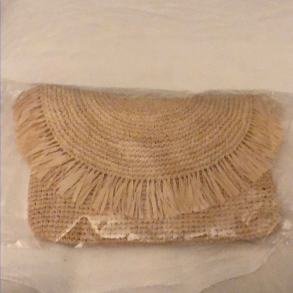 Straw clutch